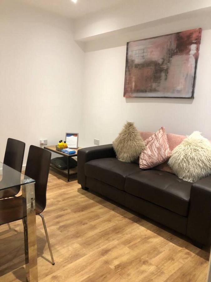 Lovely 4-Bed House In Anfield All En-Suite Liverpool Bagian luar foto