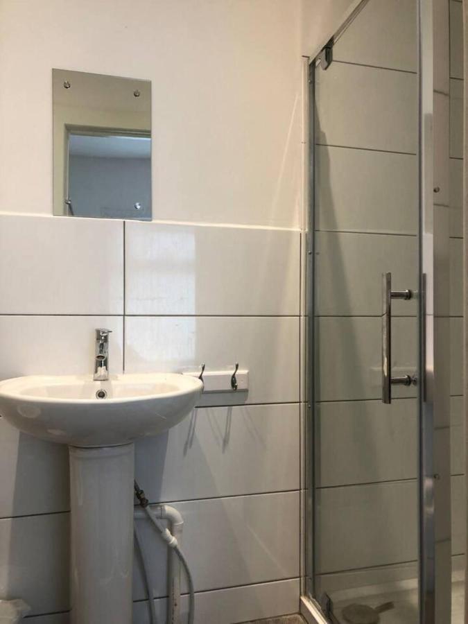 Lovely 4-Bed House In Anfield All En-Suite Liverpool Bagian luar foto