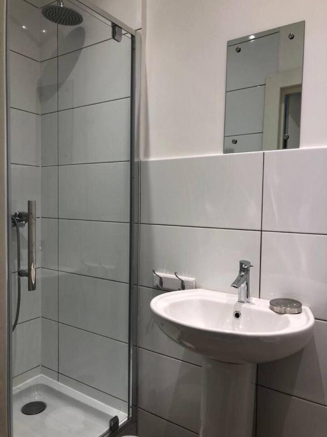 Lovely 4-Bed House In Anfield All En-Suite Liverpool Bagian luar foto
