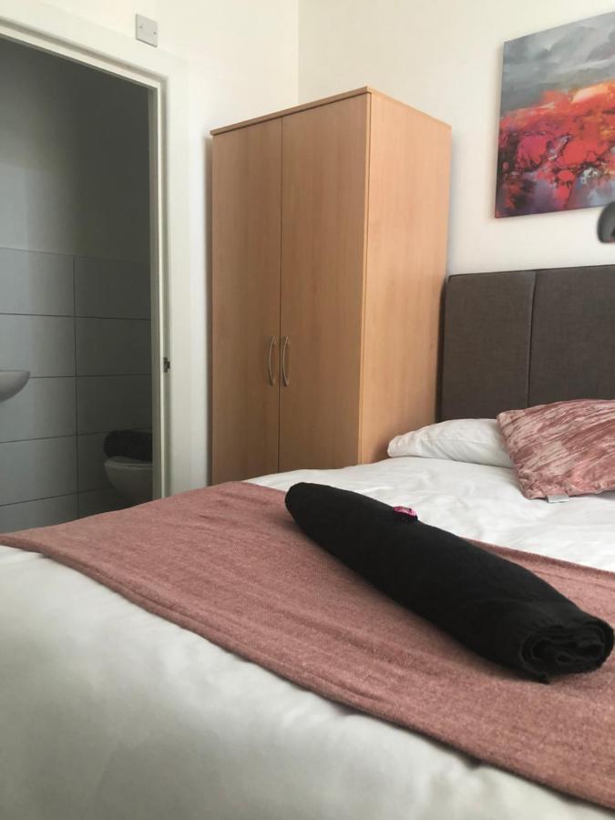 Lovely 4-Bed House In Anfield All En-Suite Liverpool Bagian luar foto